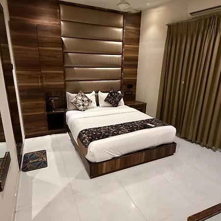 M E R I T O N Hotel T-2 مومباي المظهر الخارجي الصورة