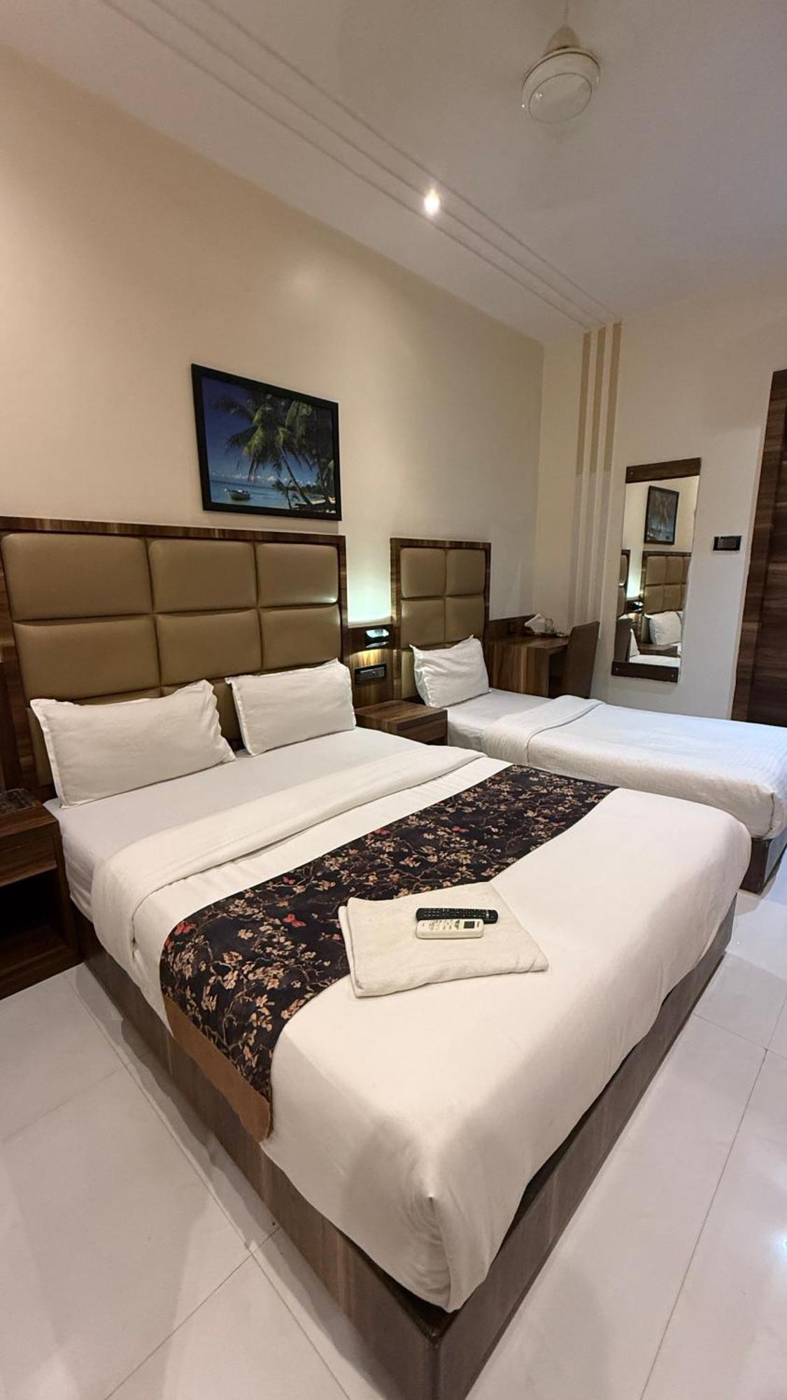 M E R I T O N Hotel T-2 مومباي المظهر الخارجي الصورة