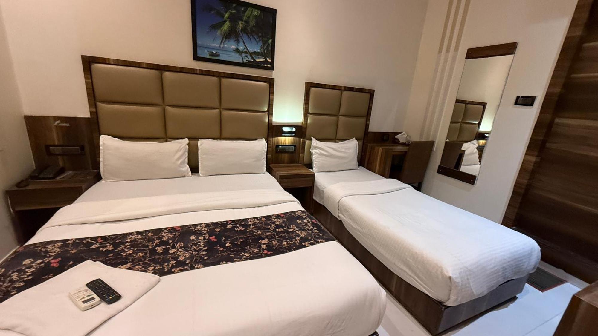 M E R I T O N Hotel T-2 مومباي المظهر الخارجي الصورة